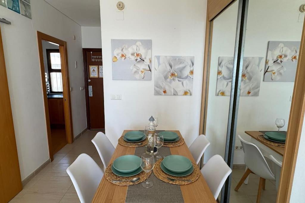 ベナルマデナApartamento A Pie De Playa Con Terraza Y Piscinasアパートメント エクステリア 写真
