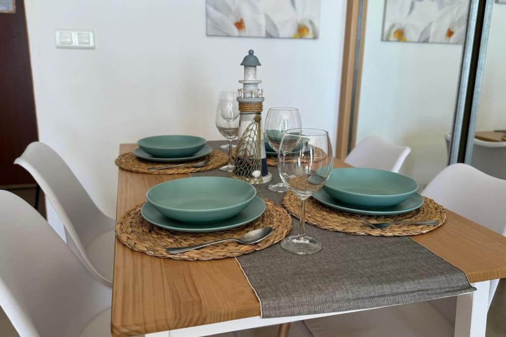 ベナルマデナApartamento A Pie De Playa Con Terraza Y Piscinasアパートメント エクステリア 写真