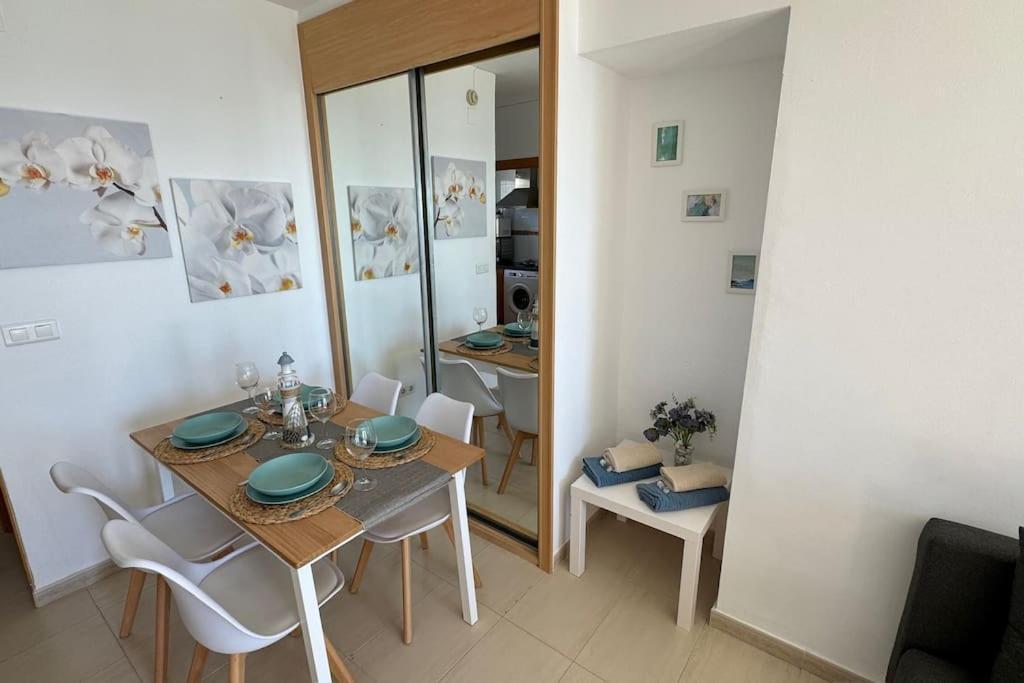 ベナルマデナApartamento A Pie De Playa Con Terraza Y Piscinasアパートメント エクステリア 写真