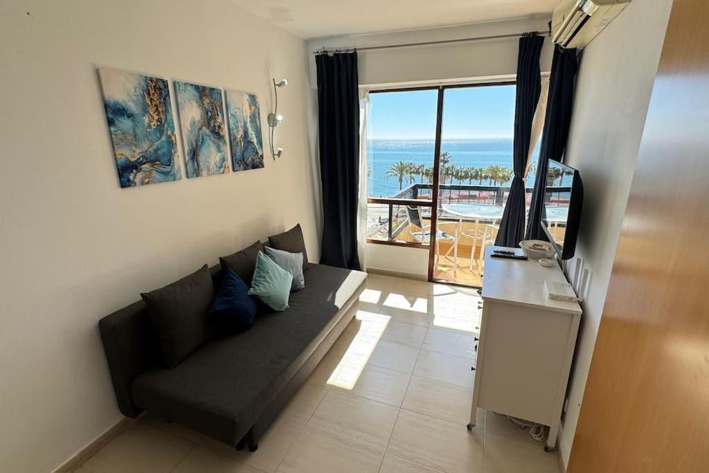 ベナルマデナApartamento A Pie De Playa Con Terraza Y Piscinasアパートメント エクステリア 写真