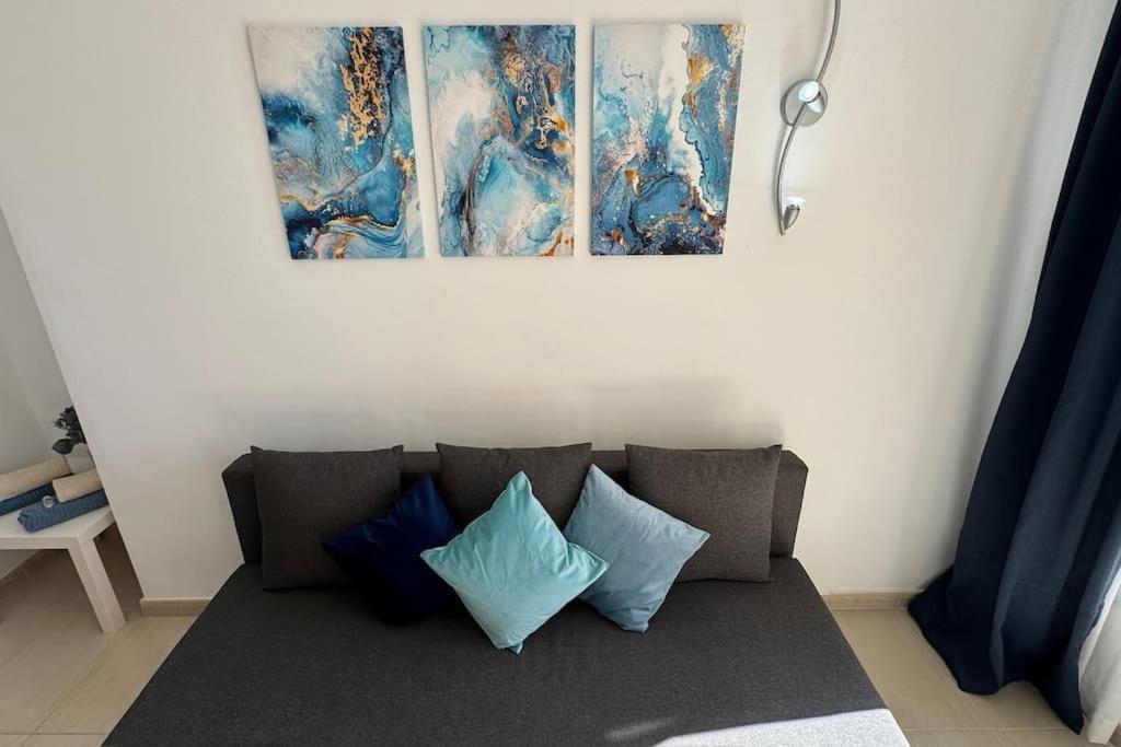 ベナルマデナApartamento A Pie De Playa Con Terraza Y Piscinasアパートメント エクステリア 写真