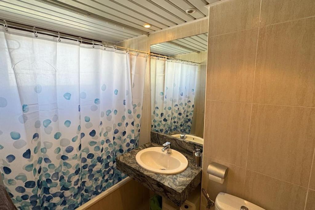 ベナルマデナApartamento A Pie De Playa Con Terraza Y Piscinasアパートメント エクステリア 写真